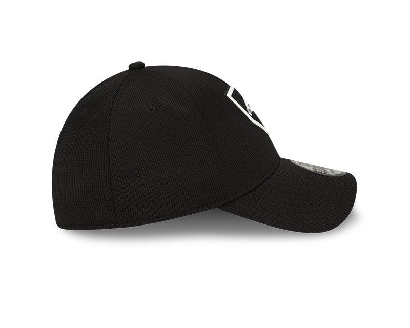 Men's Chicago White Sox New Era Black 2022 Clubhouse Black 39THIRTY Flex Hat