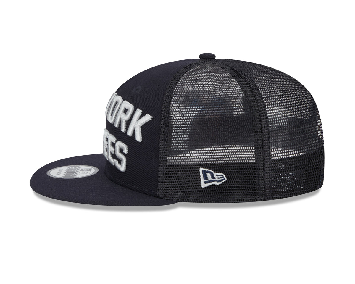 New York Yankees New Era Navy Stacked 9FIFTY Mesh Trucker Snapback Hat