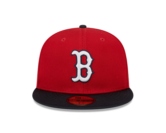 Gorra ajustada 59FIFTY New Era roja/azul marino de los Boston Red Sox para el entrenamiento de primavera de 2025