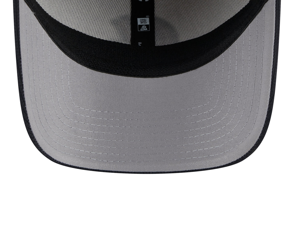 Mens New Era Atlanta Braves White/Navy 2024 Batting Practice 39Thirty Flex Fit Cap