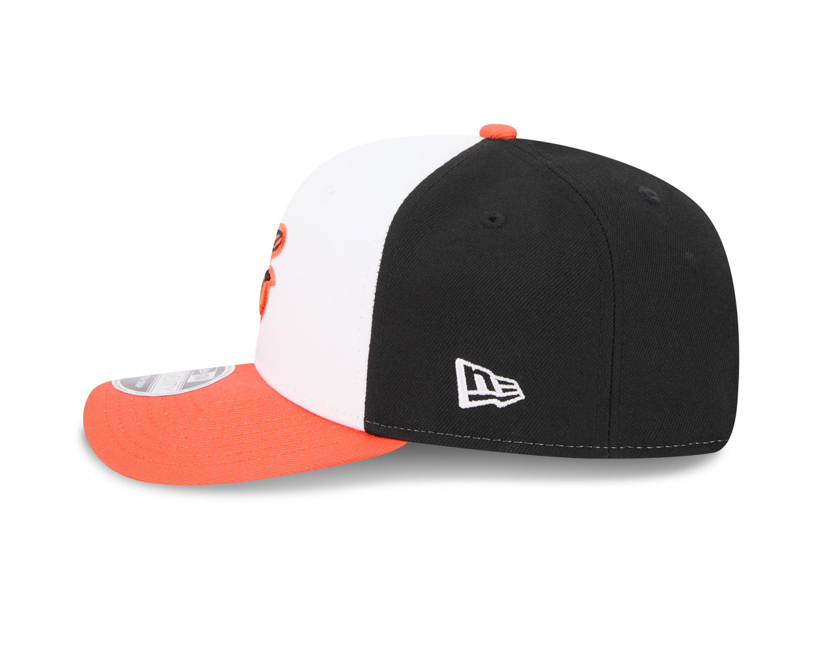 Gorra ajustable Stretch Snap New Era Player Replica 9SEVENTY de los Baltimore Orioles de local
