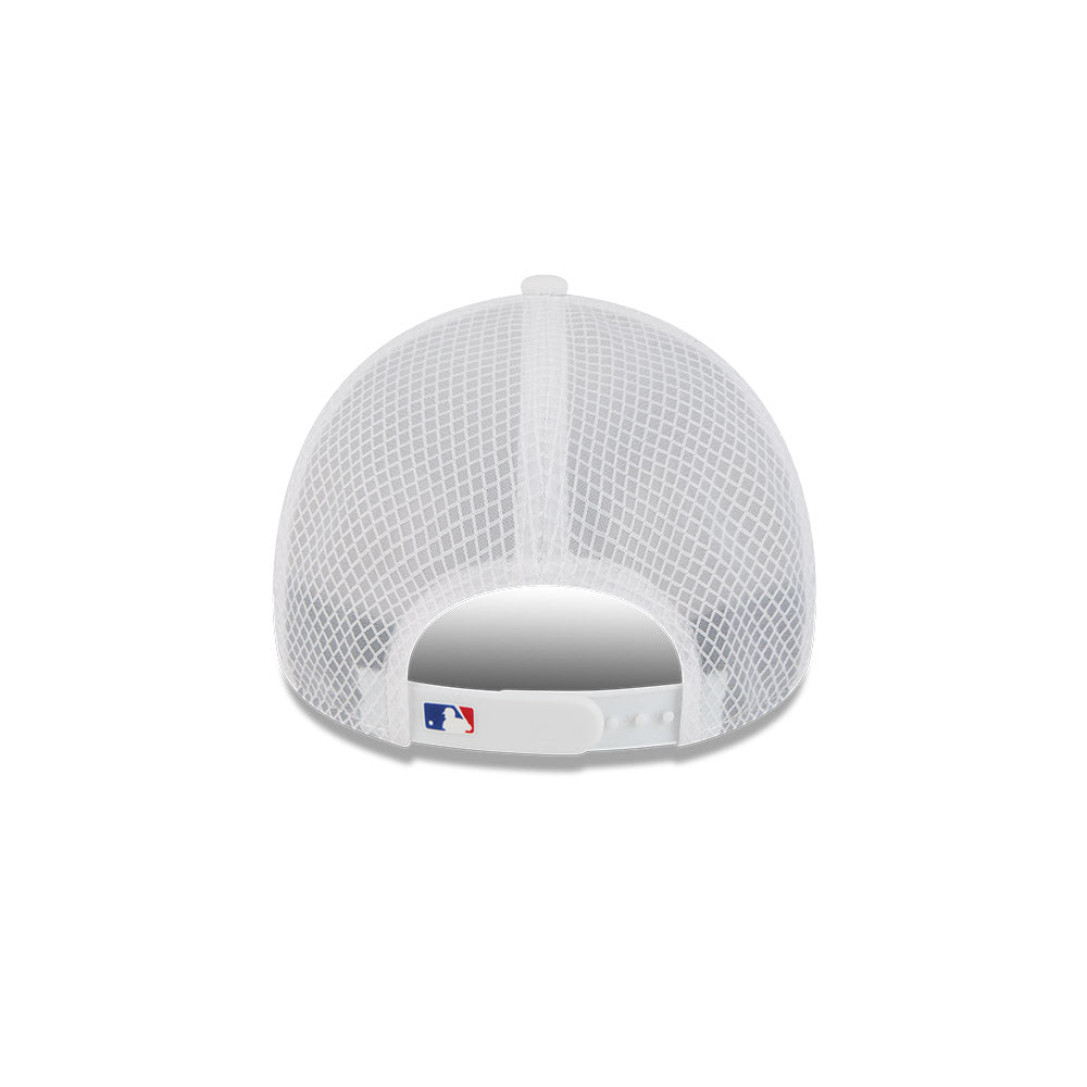 Chicago Cubs New Era 2026 Batting Practice 9Forty APEX "C" Logo Snap Adjustable Hat-White