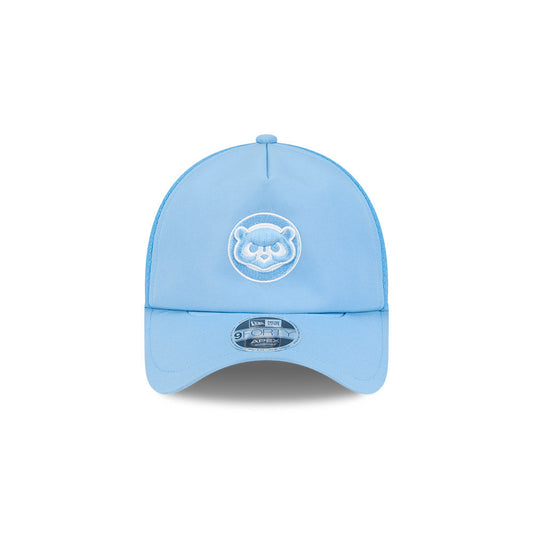Gorra ajustable New Era 2026 de los Chicago Cubs Batting Practice 9Forty APEX con logotipo «1984 Bear» en azul celeste