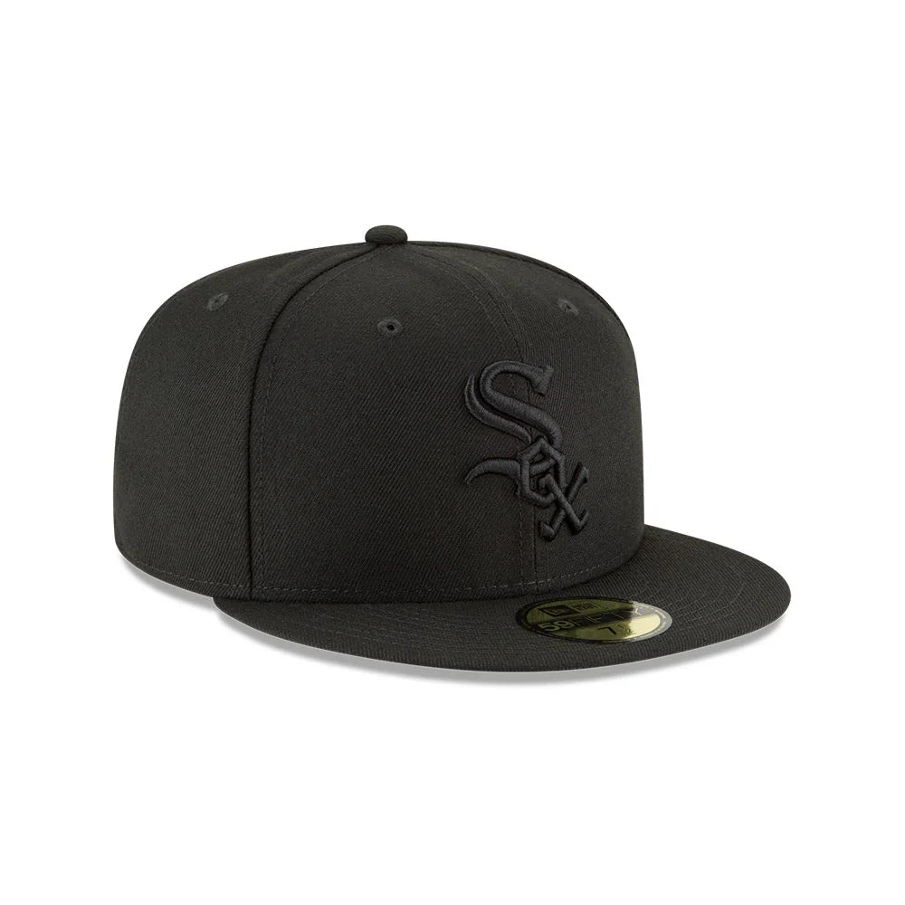 Gorra ajustada 59FIFTY New Era Tonal Black On Black de los Chicago White Sox para hombre