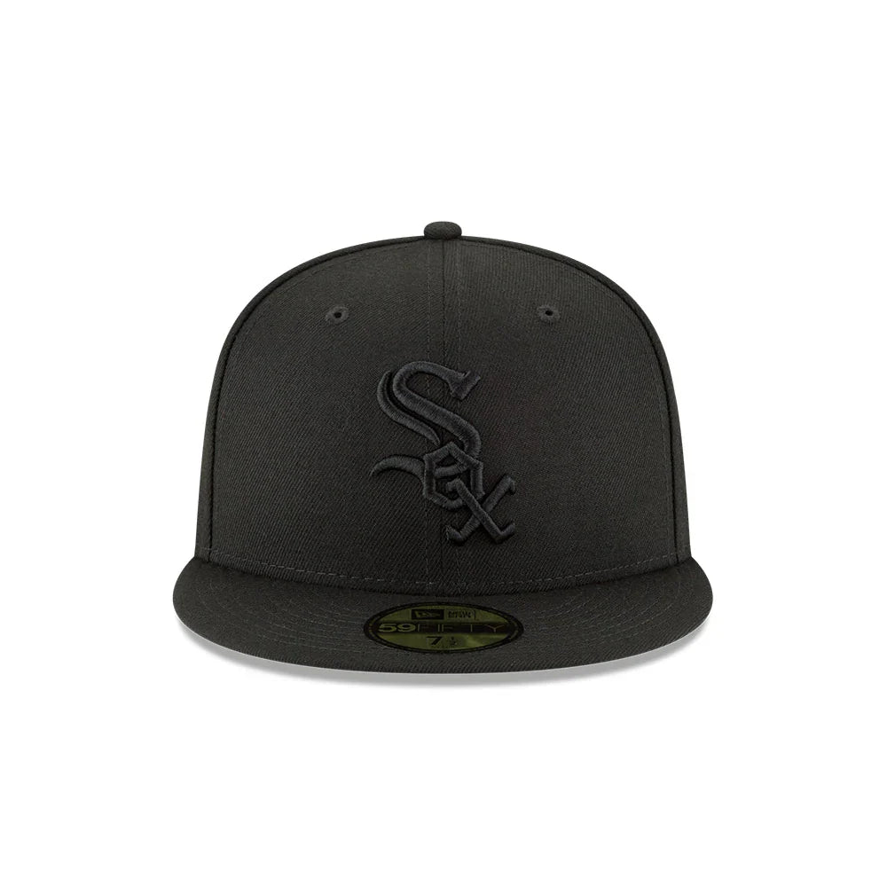 Gorra ajustada 59FIFTY New Era Tonal Black On Black de los Chicago White Sox para hombre