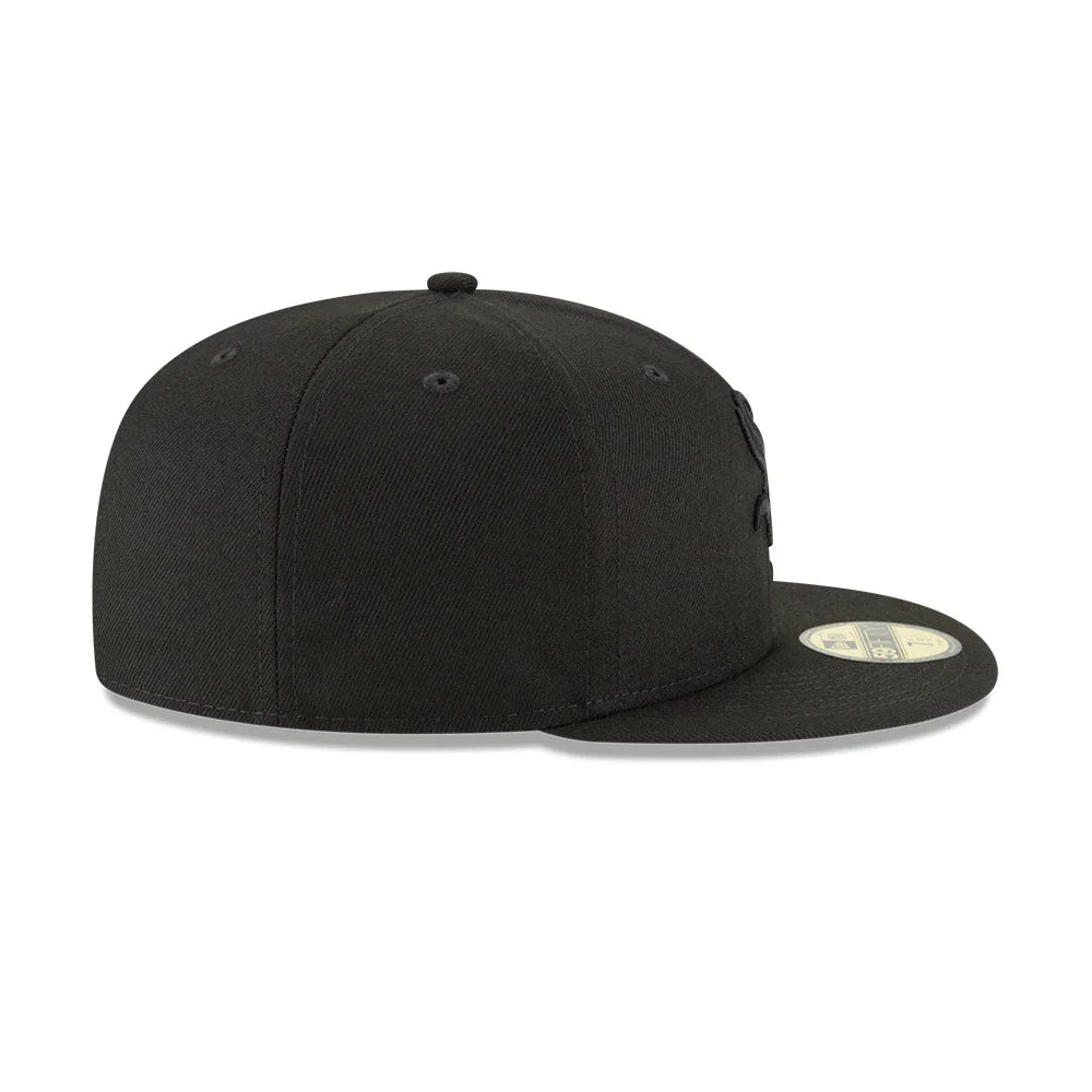 Gorra ajustada 59FIFTY New Era Tonal Black On Black de los Chicago White Sox para hombre