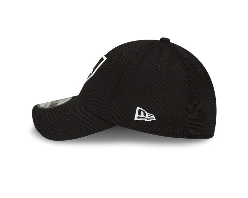 Men's Chicago White Sox New Era Black 2022 Clubhouse Black 39THIRTY Flex Hat