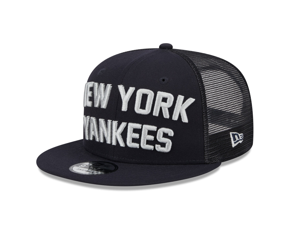 New York Yankees New Era Navy Stacked 9FIFTY Mesh Trucker Snapback Hat