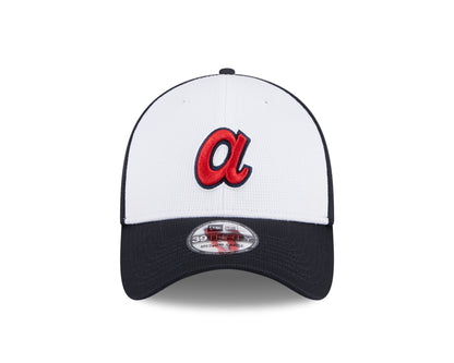 Mens New Era Atlanta Braves White/Navy 2024 Batting Practice 39Thirty Flex Fit Cap