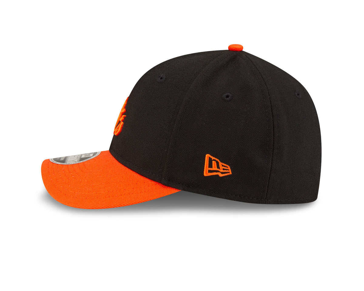 Gorra ajustable 9FORTY New Era Player Replica M-Crown de los Baltimore Orioles en negro/naranja