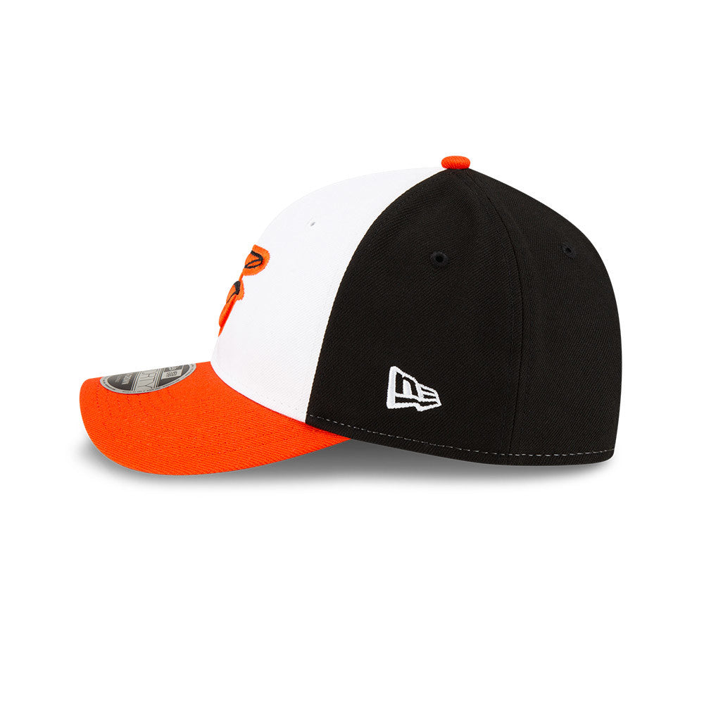 Gorra ajustable 9FORTY New Era Player Replica M-Crown de los Baltimore Orioles en blanco/naranja/negro