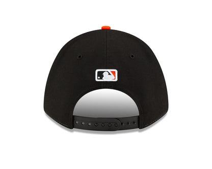 Gorra ajustable 9FORTY New Era Player Replica M-Crown de los Baltimore Orioles en blanco/naranja/negro