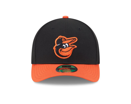 Gorra ajustable New Era 9FORTY Player Replica M-Crown de los Baltimore Orioles, colores negro/naranja, modelo Road