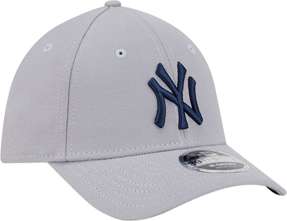 New York Yankees New Era M-Crown 39Thirty Gray Flex Fit Hat