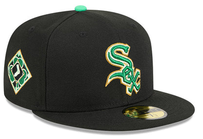 Gorra ajustada 59FIFTY On-Field de la Colección Auténtica del Día de San Patricio 2026 de los Chicago White Sox New Era en color negro para hombre