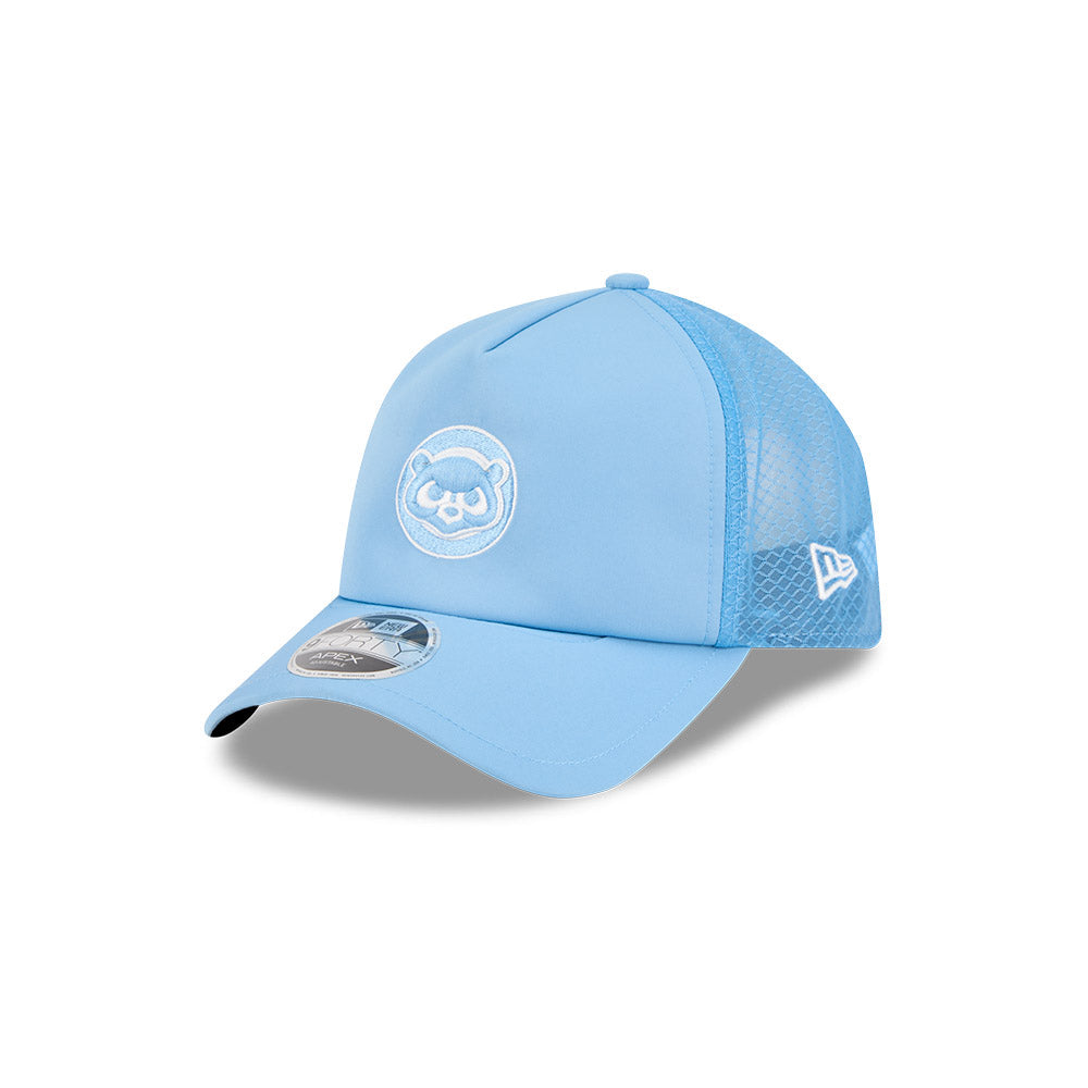 Gorra ajustable New Era 2026 de los Chicago Cubs Batting Practice 9Forty APEX con logotipo «1984 Bear» en azul celeste
