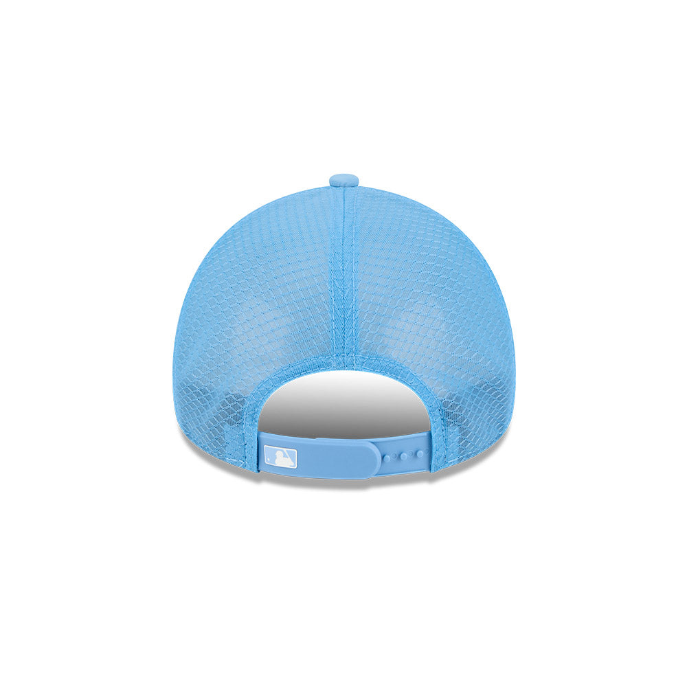 Gorra ajustable New Era 2026 de los Chicago Cubs Batting Practice 9Forty APEX con logotipo «1984 Bear» en azul celeste