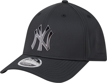 New York Yankees New Era M-Crown 39Thirty Metallic Black Performance Flex Fit Hat