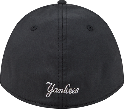 New York Yankees New Era M-Crown 39Thirty Metallic Black Performance Flex Fit Hat