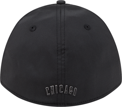 Chicago Cubs New Era M-Crown 39Thirty Metallic Black Performance Flex Fit Hat-Crawling Bear