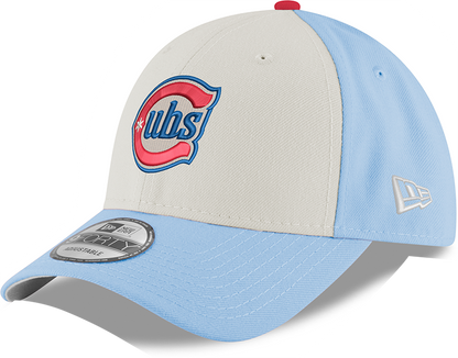 Gorra juvenil ajustable 9FORTY Alternate 2 de los Chicago Cubs en cromo/azul cielo de New Era