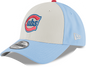 Gorra juvenil ajustable 9FORTY Alternate 2 de los Chicago Cubs en cromo/azul cielo de New Era