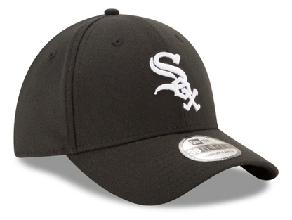 Junior Chicago White Sox New Era Black Team Classic 39THIRTY Flex Hat