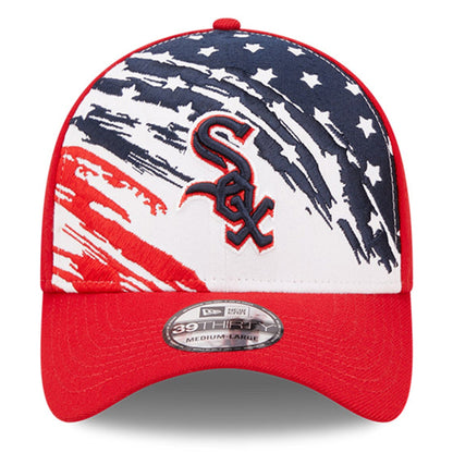 Gorra 39THIRTY Flex roja de los Chicago White Sox New Era del 4 de julio de 2022 para hombre