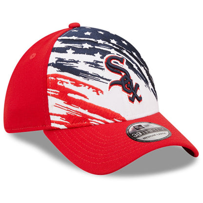 Gorra 39THIRTY Flex roja de los Chicago White Sox New Era del 4 de julio de 2022 para hombre